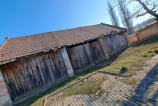 Ácsteszér Község Önkormányzata részére: Pajta felújítás és bővítése